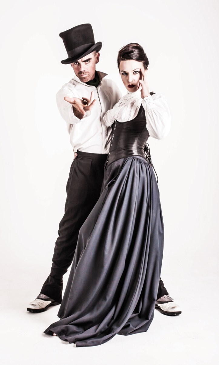 Mr & Mrs Jones 3 (cred Nick White)